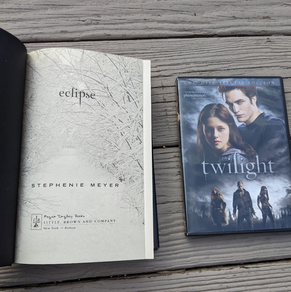 Source Unknown | Other | Eclipse Hardcover Book Twilight Dvd Special ...